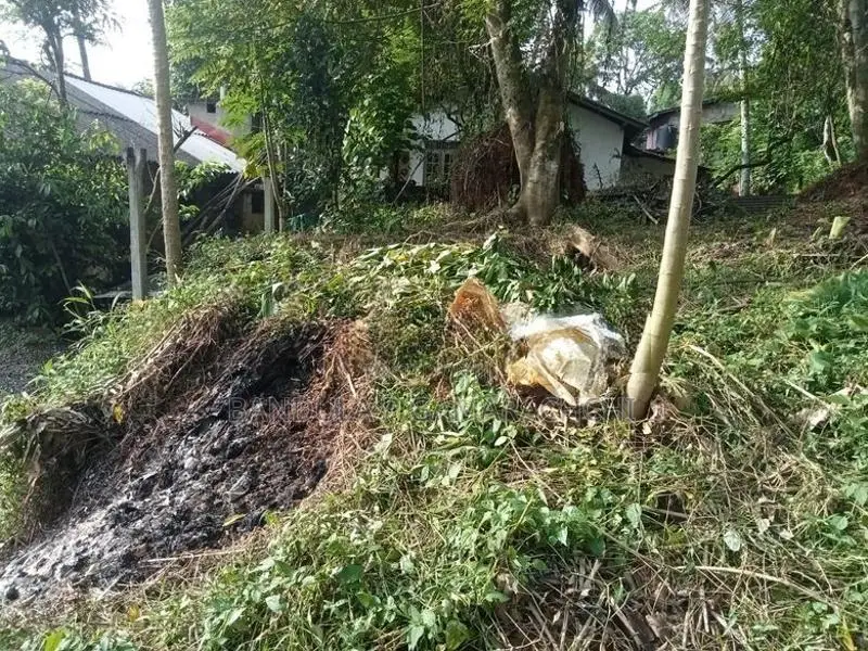 A Valuable Plot of Land in Wataraka, Padukka.