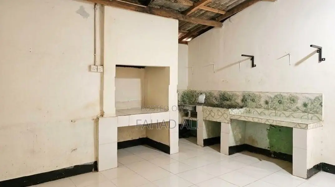 House for Sale In Warakamura
