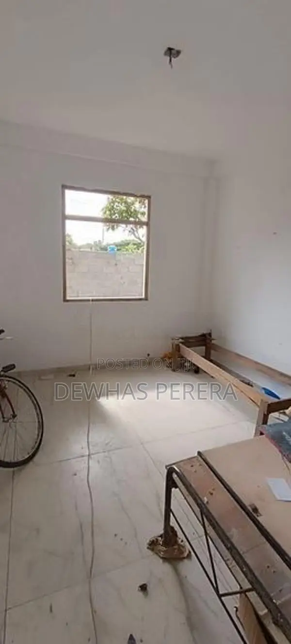brand new 3 story 80 % completed house for sale waligampitiya ja ela