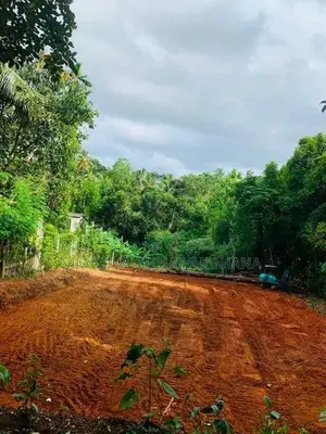 Land For Sale At Kadawatha