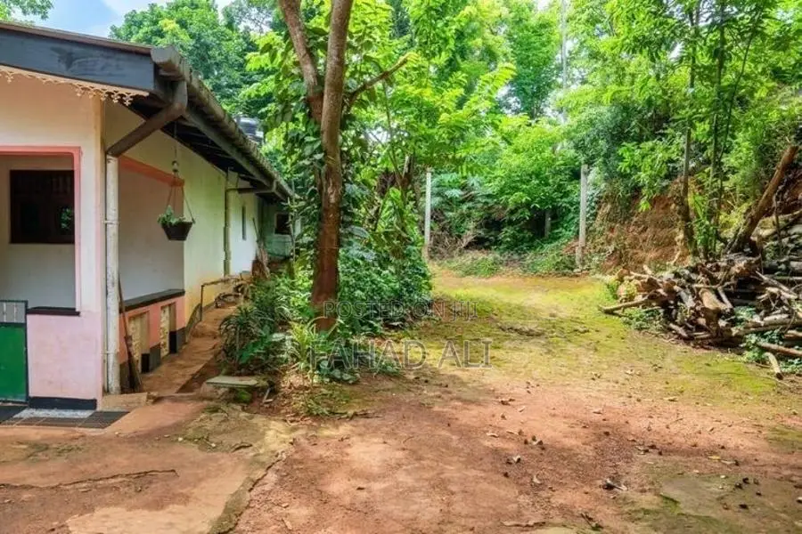 House for Sale In Warakamura