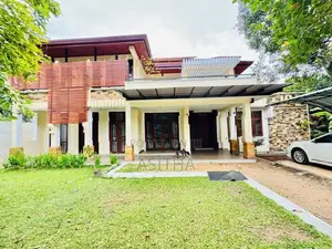 40 Perch Beautiful Luxury House Kesbewa