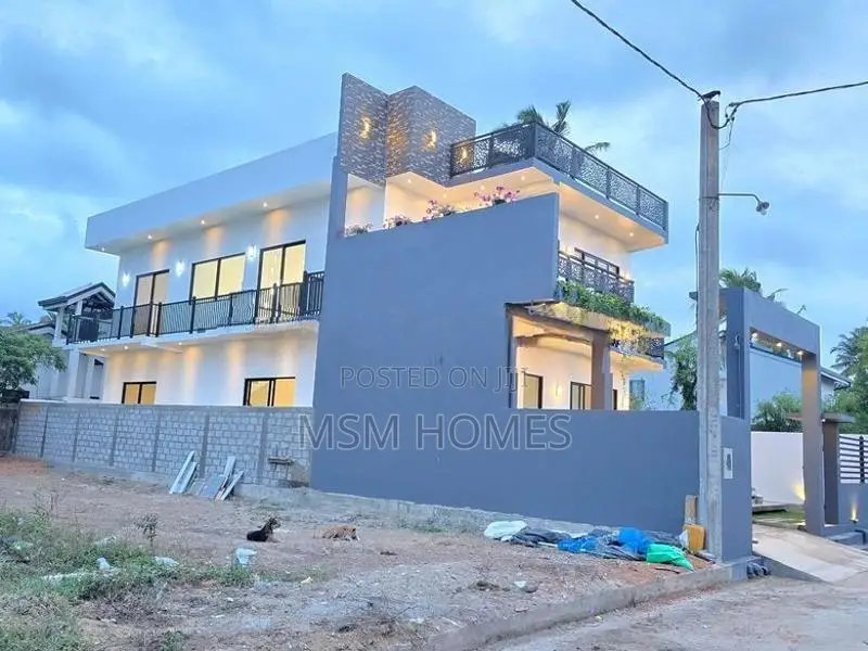 Super Luxury Brand New Modern House For Sale ~ Negombo