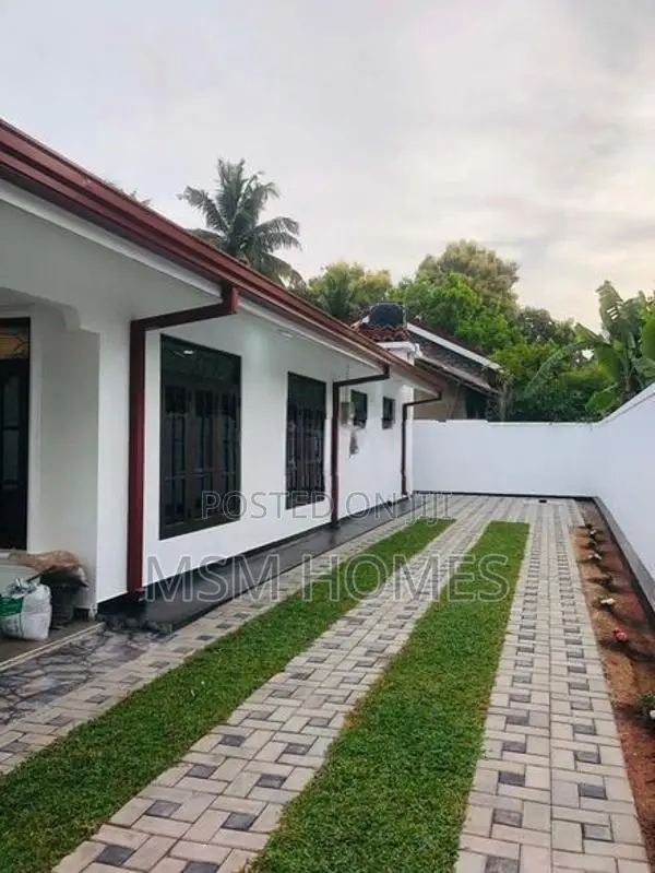Complete House For Sale in Negombo