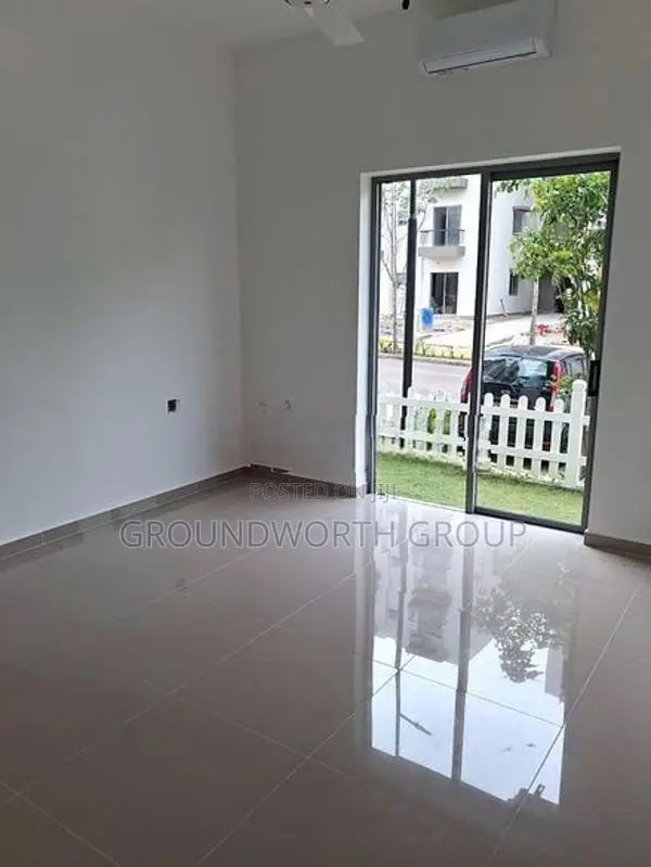 READY TO MOVE - BRAND NEW 3BED APARTMENT