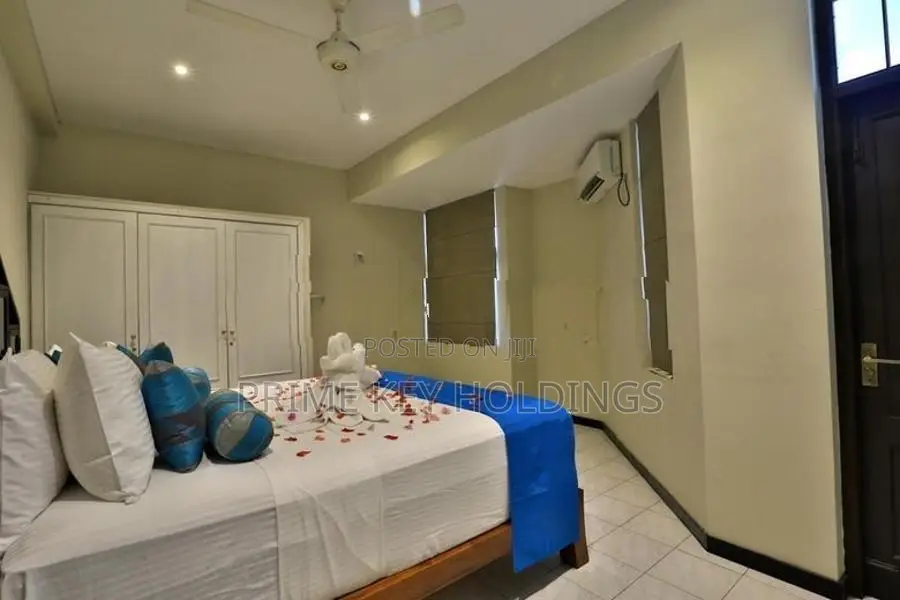 Luxury Fully Furnished 4-Bedroom House for Rent – Colombo 08 (HR120)