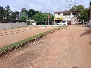 තලවතුගොඩ හංදියට ඇවිදින දුර - අගනා බිම්