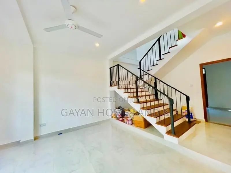 Brand New Two Storey Four Bedroom House in Piliyandala