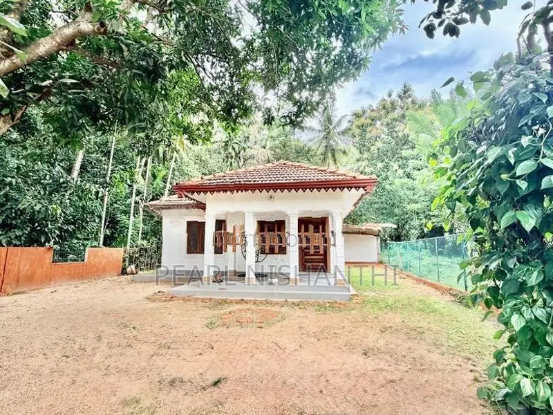 Complete House for Sale in Mawathagama