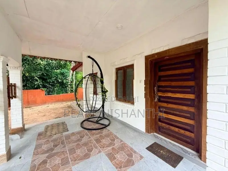 Complete House for Sale in Mawathagama