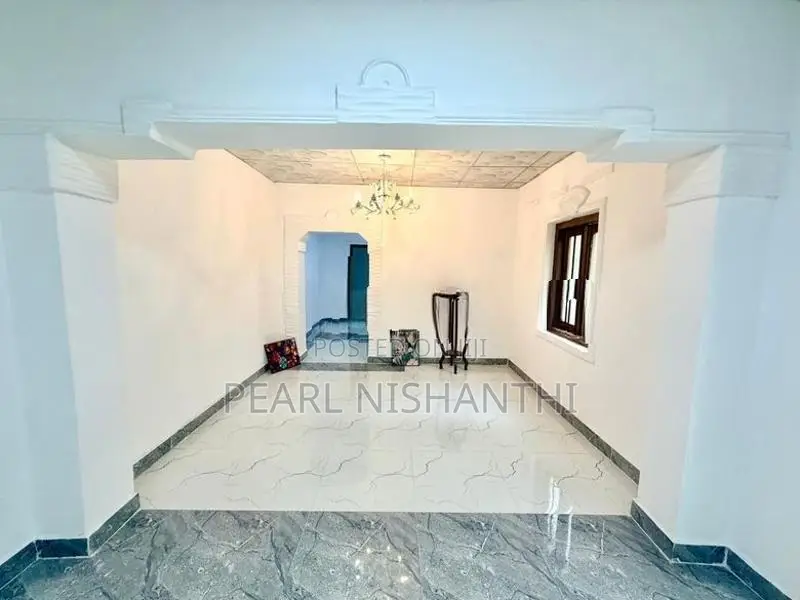 Complete House for Sale in Mawathagama