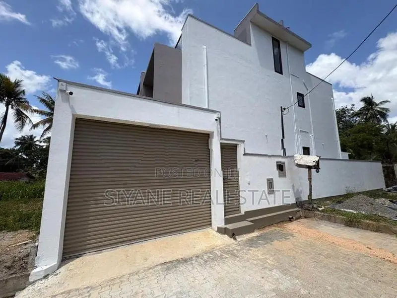 Luxury New House for Sale in Pannipitiya