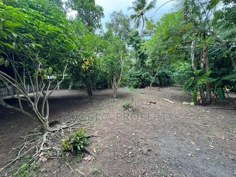 SUPERB LAND FOR SALE IN BORALESGAMUWA BOKUNDARA