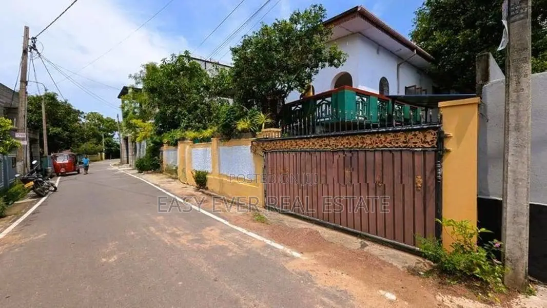 🏡✨ කඩවත – රාගම වයාපාරික ඉඩම සහිත නිවස / HS 12551