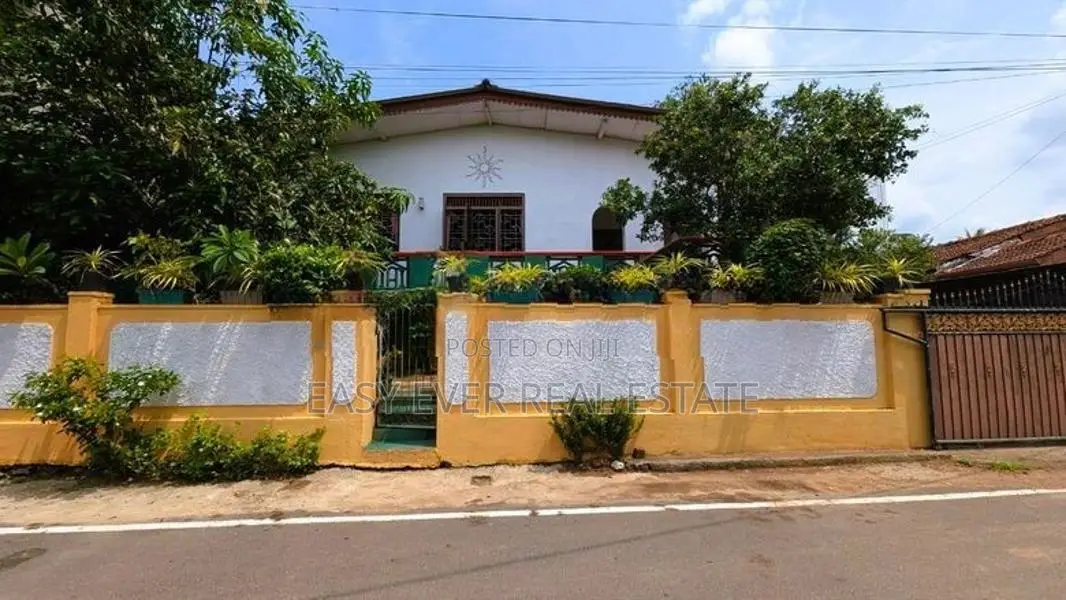 🏡✨ කඩවත – රාගම වයාපාරික ඉඩම සහිත නිවස / HS 12551