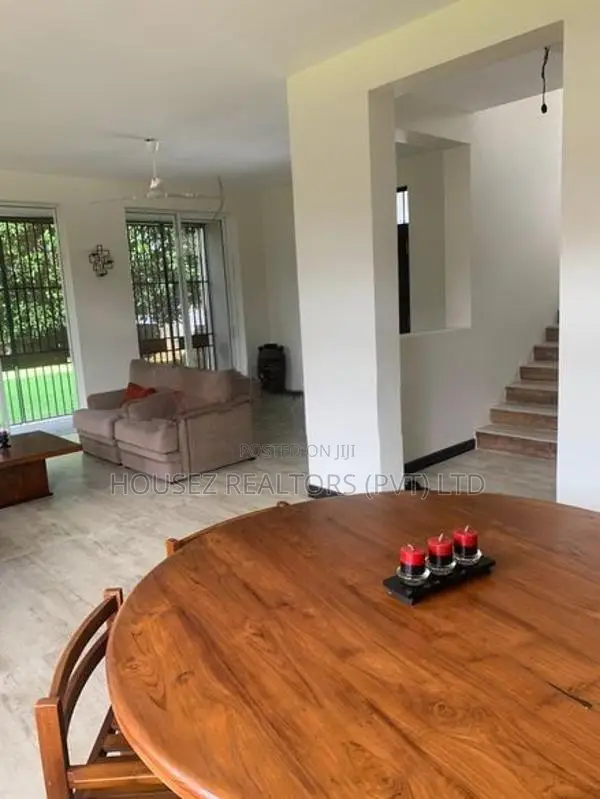 Spacious 4-Bedroom House Bordering Bolgoda River Reservation