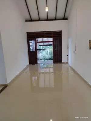 Spacious 4-Bedroom Villa for Sale – Kadawala, Dunagaha