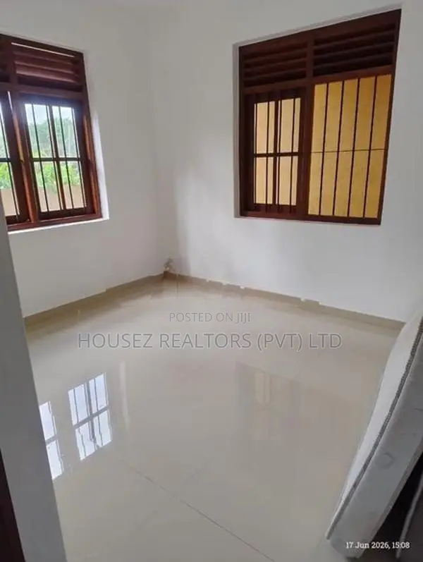Spacious 4-Bedroom Villa for Sale – Kadawala, Dunagaha