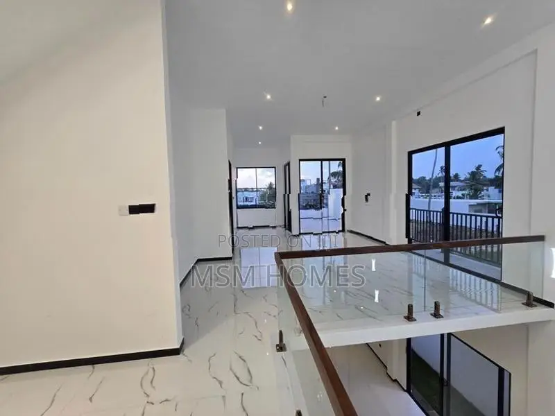 Super Luxury Brand New Modern House For Sale @ Negombo