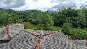 අකුරැස්ස මාරඹ ප්‍රදේශයේ විලා නිවසක් සමඟ ආදායම් ලබන තේ ඉඩමක් විකිණීමට