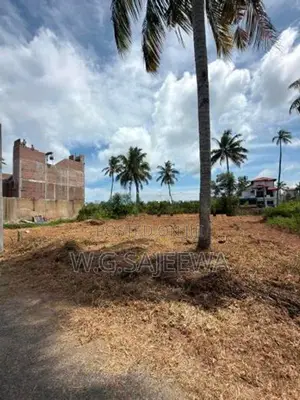 20 Perch Land for Sale in Kadirana