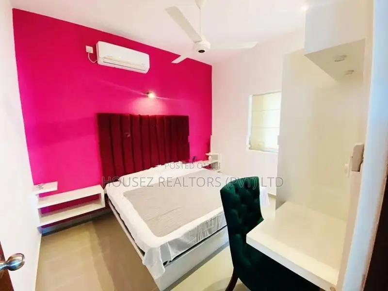 Furnished 2-Bedroom Apartment for Sale – Ariyana Resort, Athurugiriya