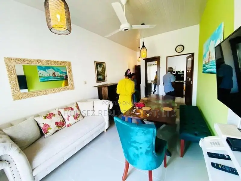 Furnished 2-Bedroom Apartment for Sale – Ariyana Resort, Athurugiriya