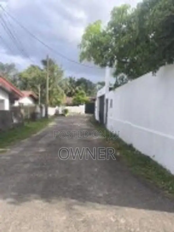 Athurugiriya City House for Sale