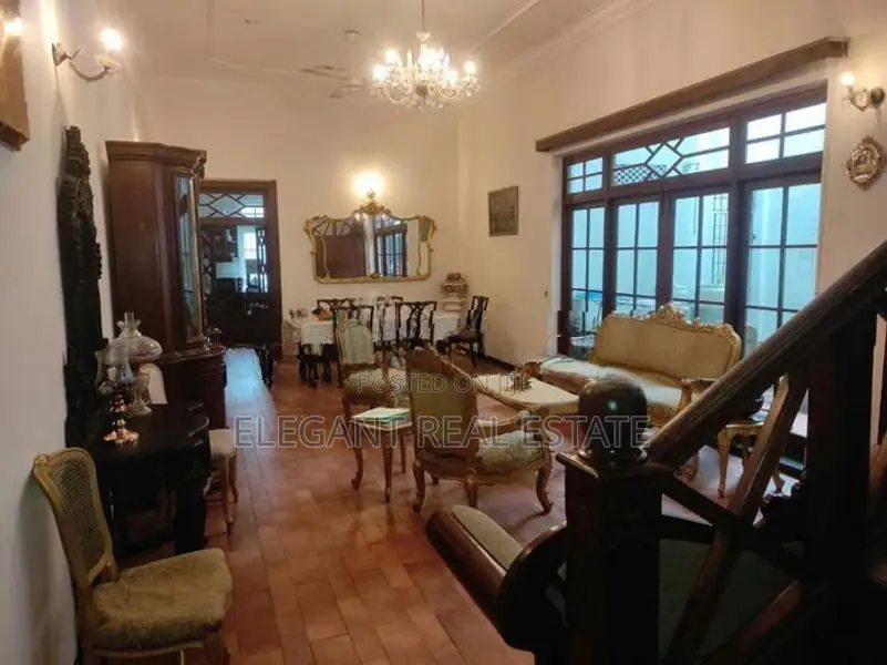 05 Bedroom 02 Storied House for Rent in Colombo 03 (A3254)
