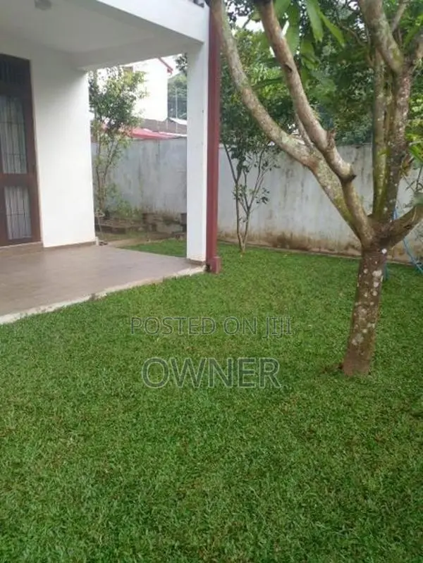 Athurugiriya City House for Sale