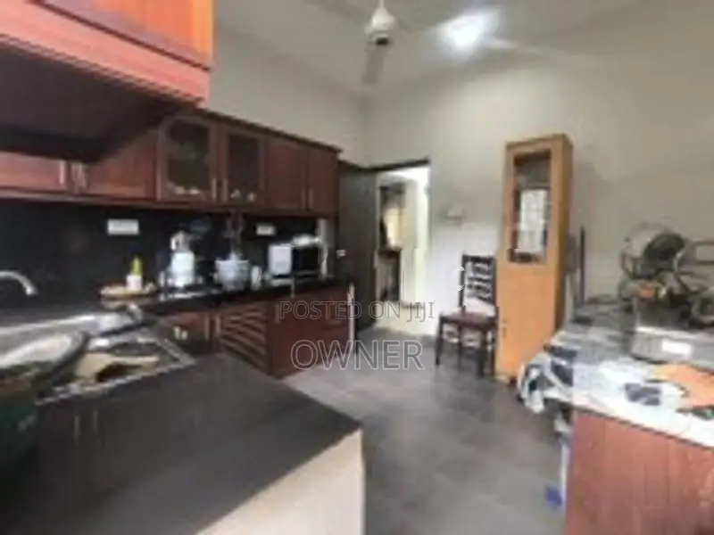 Athurugiriya City House for Sale