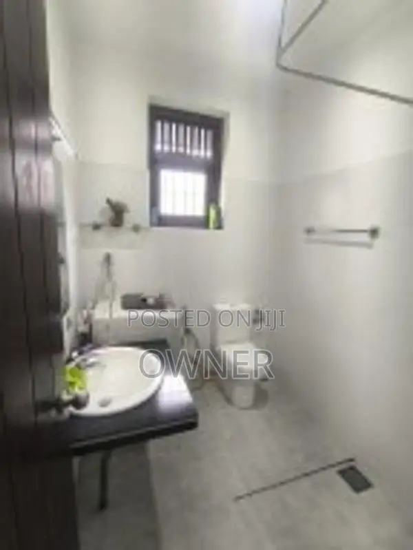 Athurugiriya City House for Sale