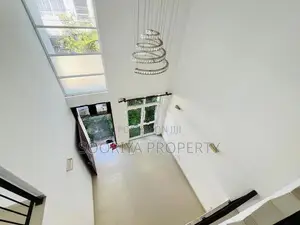 ALMOST BRAND NEW LUXURY TWO STORY HOUSE FOR SALE IN PILIYANDALA .