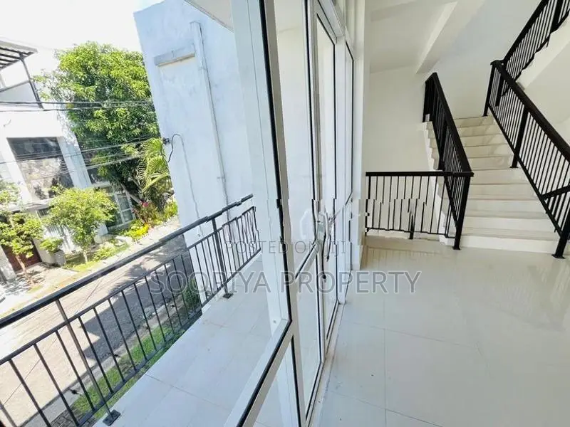 ALMOST BRAND NEW LUXURY TWO STORY HOUSE FOR SALE IN PILIYANDALA .