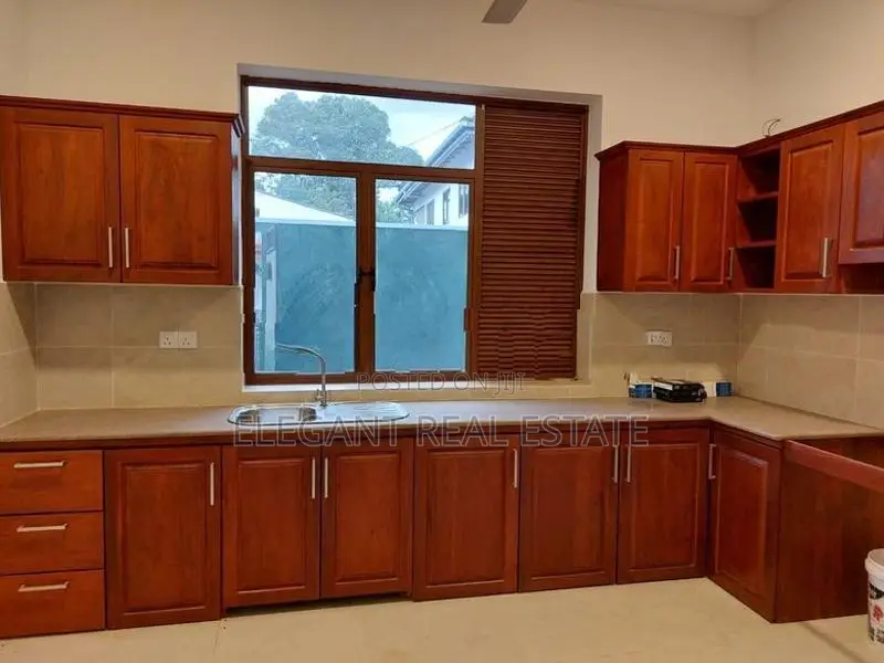 04 Bedroom Unfurnished 02 Storied House for Sale in Battaramulla (A280