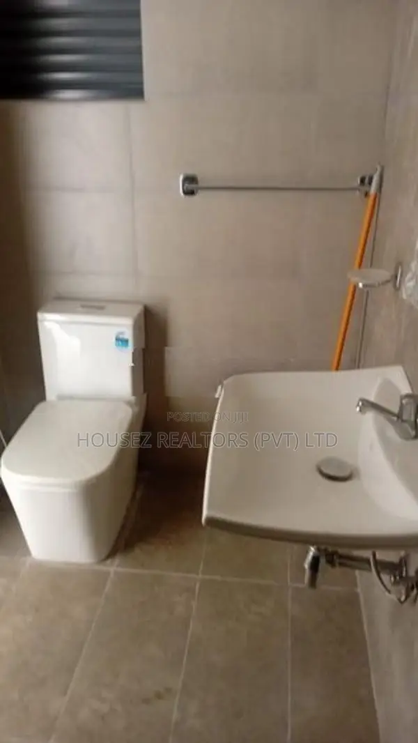 3-Bedroom Apartment for Rent – Viyathpura, Pannipitiya