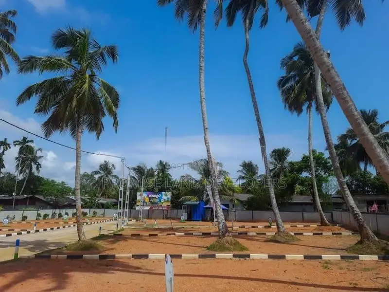 Panadura, Walana Lands for Sale R03