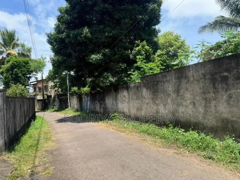 20 PERCHES COMMERCIAL LAND FOR RENT IN PILIYANDALA