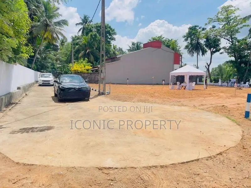 Land for Sale in Homagama Habarakada Junction