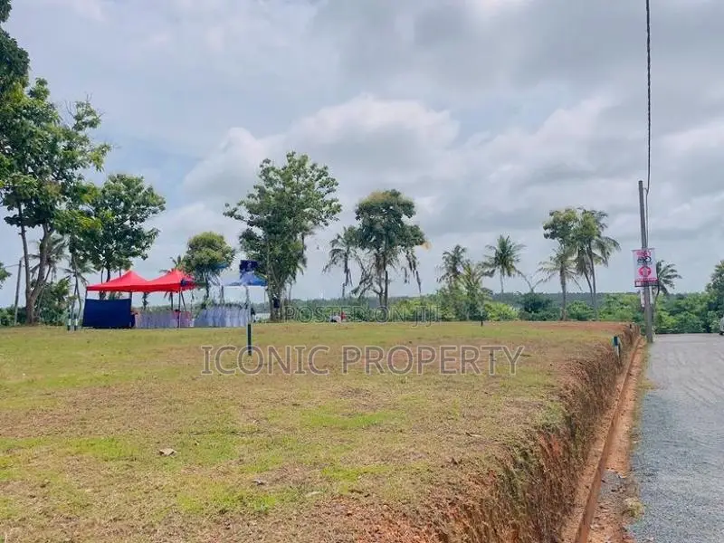 Land for Sale in Wadduwa Bolgoda Lake Facing