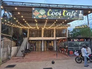 கொக்குவில் கே.கே.எஸ் வீதியில் வர்த்தகக் கட்டிடம் விற்பனைக்கு