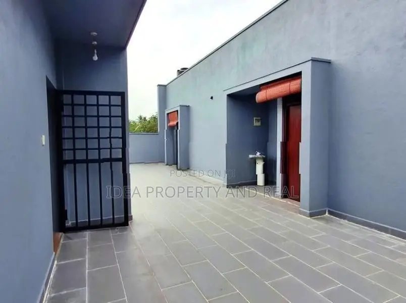 (SDS-539) Valuable Three Storey House For Sale in Kottawa