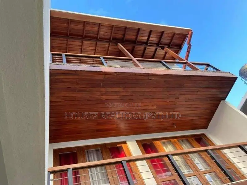 3-Storey Modern House for Sale – 10.5 Perches, Rathmalana