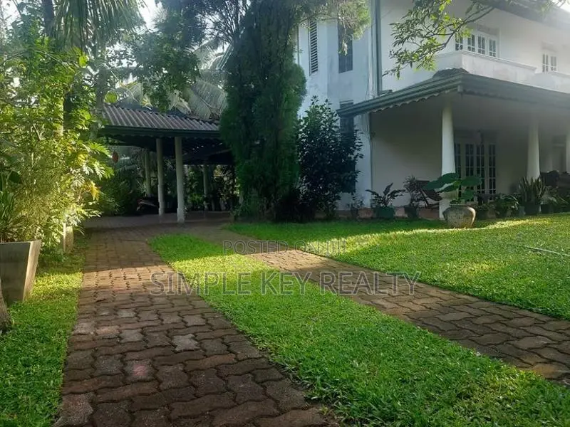 Valuable Property for Sale in Nittambuwa