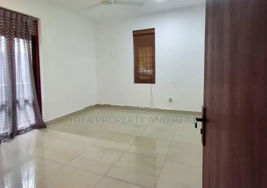 (SDS-539) Valuable Three Storey House For Sale in Kottawa
