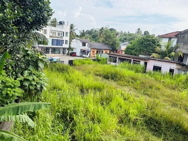 Land with House for Sale Wathugedara