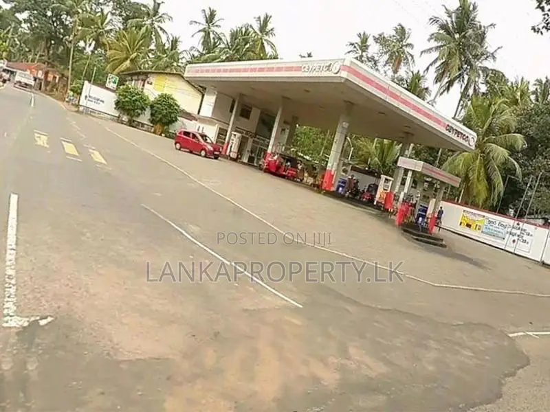 LAND FOR SALE – WARANA, KALAGEDIHENA (GAMPAHA DISTRICT)