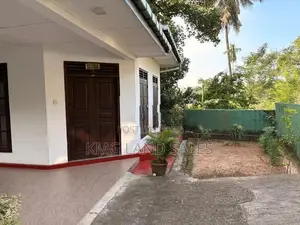 Single Storey House for Sale in Kaduwela