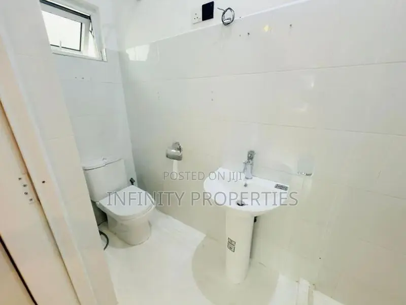 (AF158) 02 Story House for Sale in Hortan Place Colombo 07