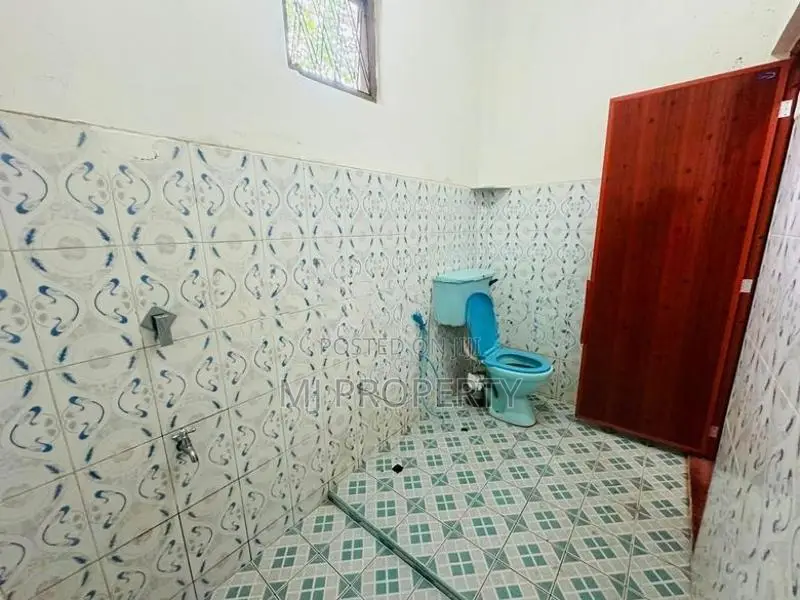 ( IS-1042) Valuable Half Complete Two Storey House Sale in Homagama